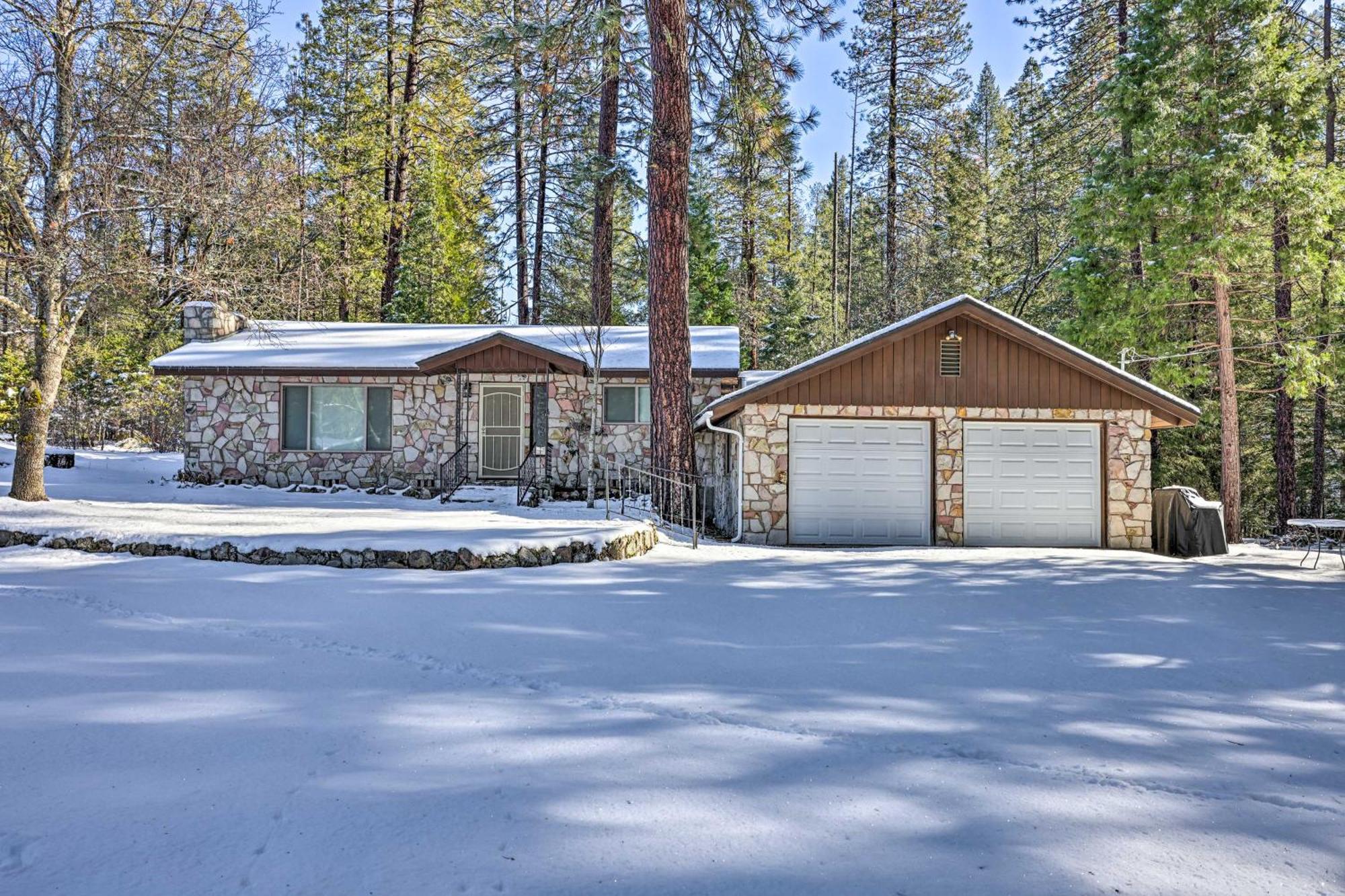 Riverfront Home Near Yosemite National Park! Groveland Extérieur photo