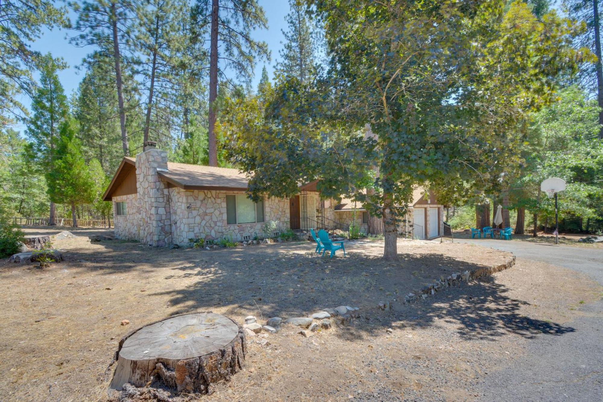Riverfront Home Near Yosemite National Park! Groveland Extérieur photo