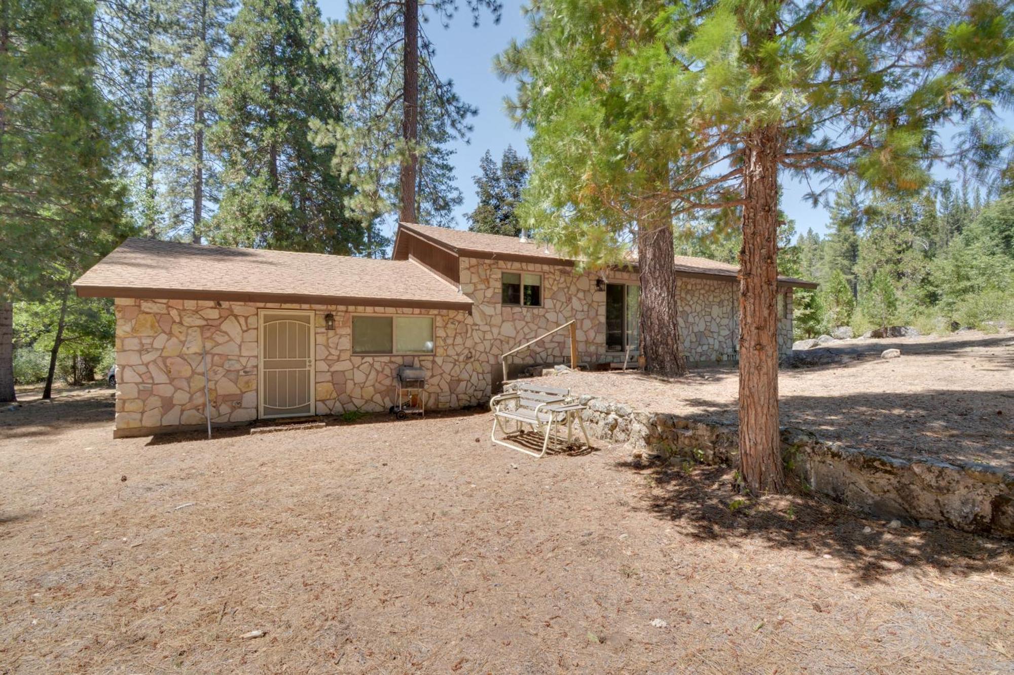 Riverfront Home Near Yosemite National Park! Groveland Extérieur photo